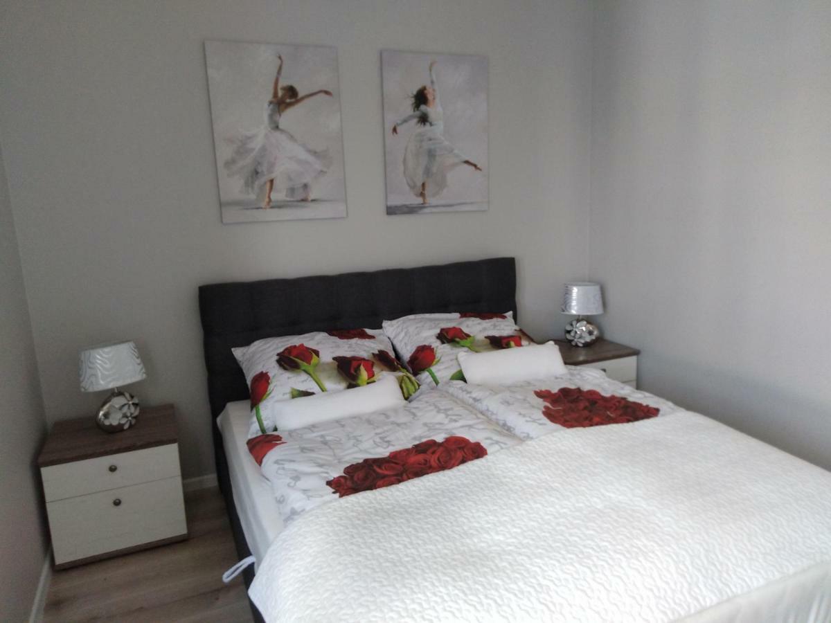 Apartament Manhattan Os.Jarzebinowe Szczecin Exterior photo